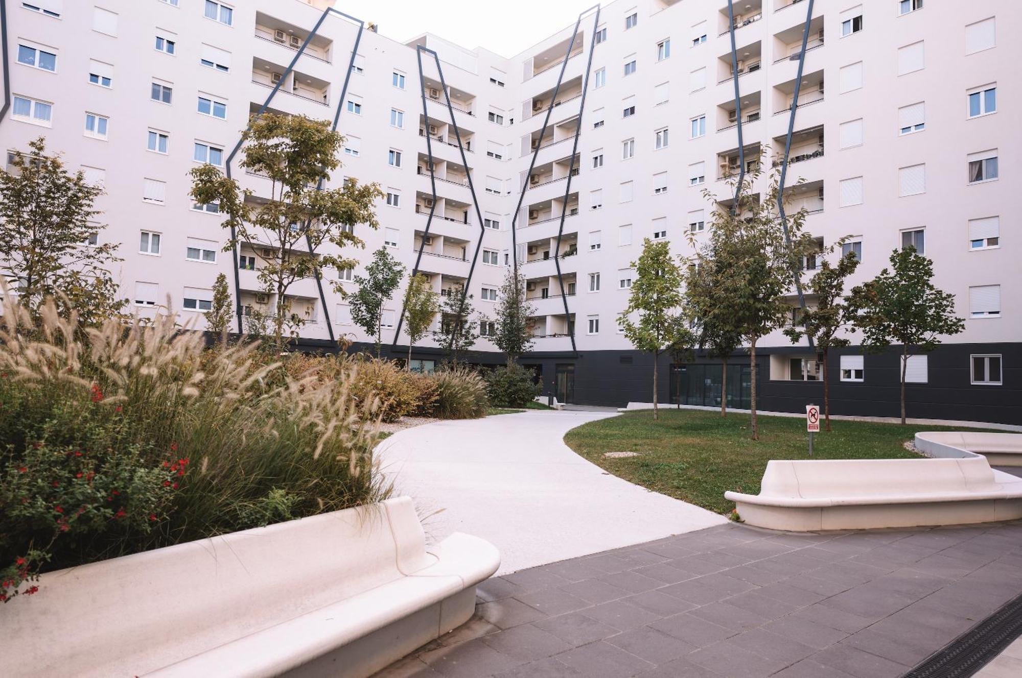 Flexible Selfcheckins 66 - Zagreb - Loggia - 80M2 - New - Luxury - Garage - 2 Bedrooms מראה חיצוני תמונה
