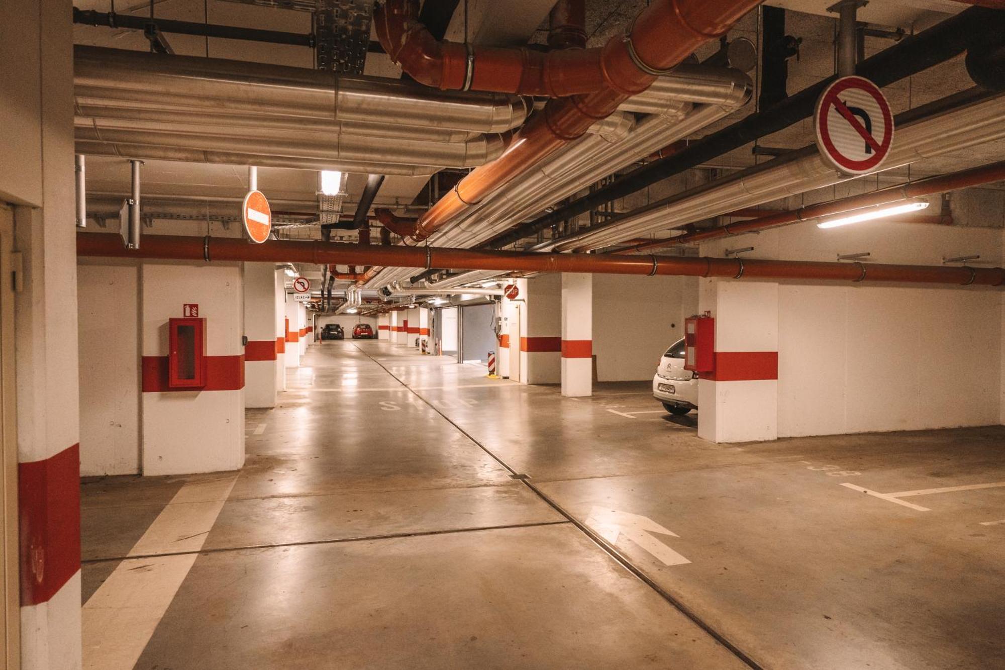 Flexible Selfcheckins 66 - Zagreb - Loggia - 80M2 - New - Luxury - Garage - 2 Bedrooms מראה חיצוני תמונה